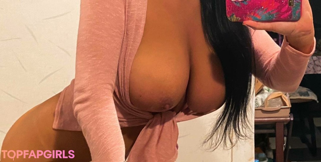 squat riding onlyfans pretty photo