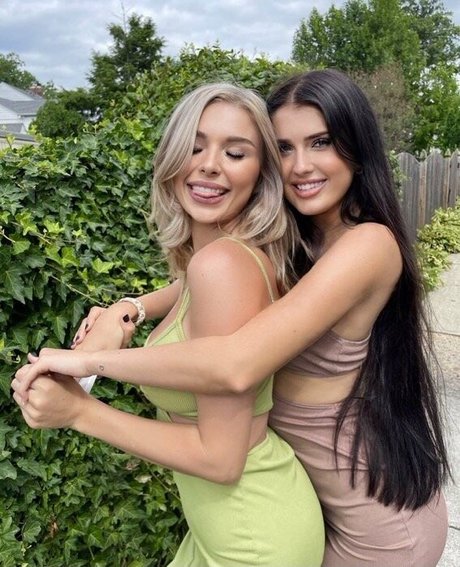 nataliebarness art star pictures