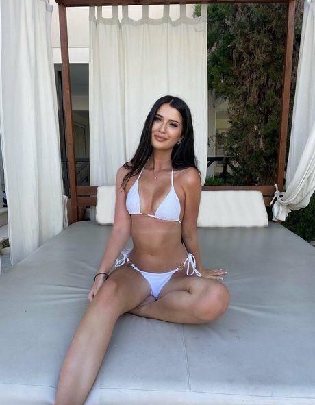 nataliebarness porn star pic