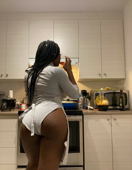 Kenicherie sexy actress photos