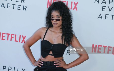 Mila J naked actress img