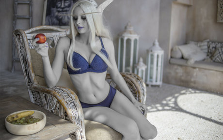 Blood alice star nude pic