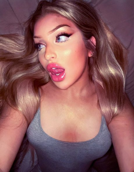 Adea Danielle pornstar sexy galleries