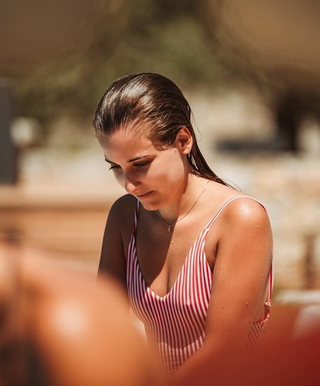 Apollinegrmz sex pornstar pics