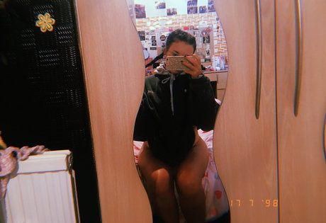 lesbian milf onlyfans nice pics