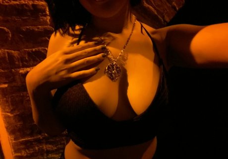 sinooo666 actress picture