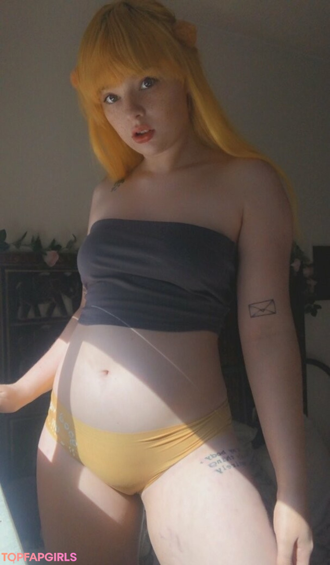 DitsyDaisy high quality model photo