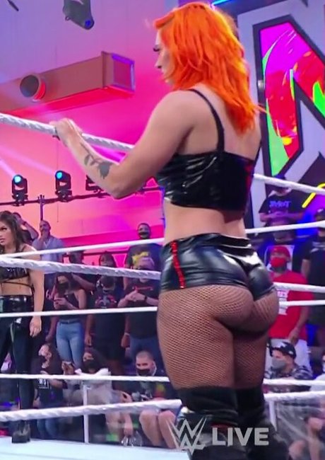 WWE GiGi Dolin art star picture