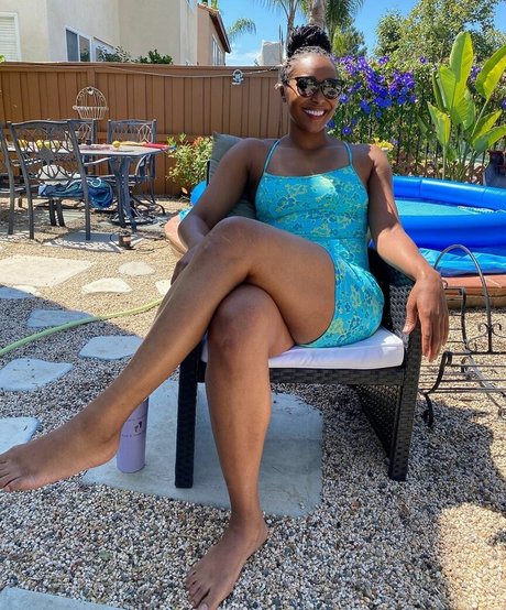 Dr Ebonie Vincent pretty pornstar archive