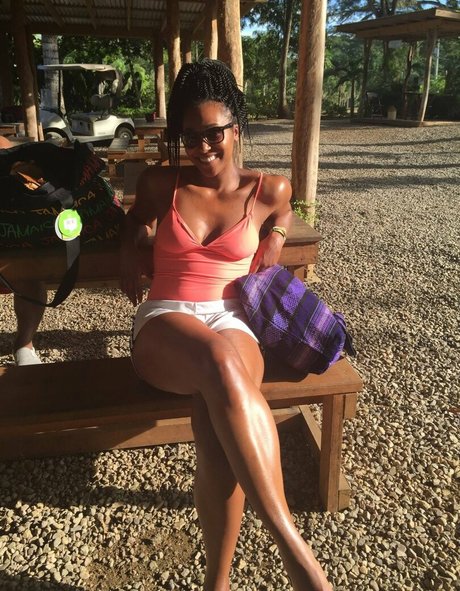 Dr Ebonie Vincent beautiful star photos