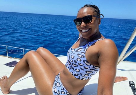 Dr Ebonie Vincent top profile image