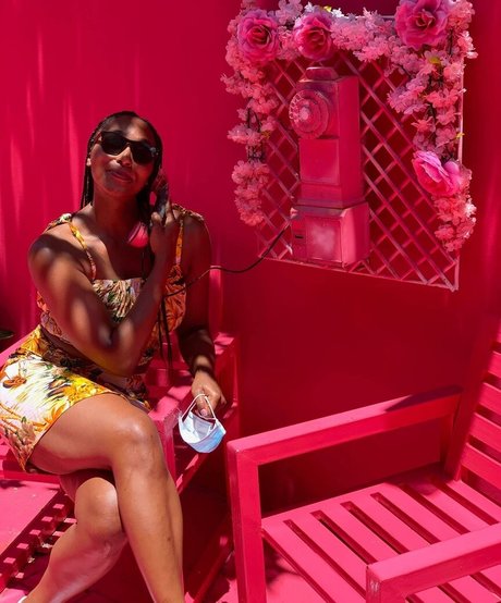 Dr Ebonie Vincent erotic model galleries