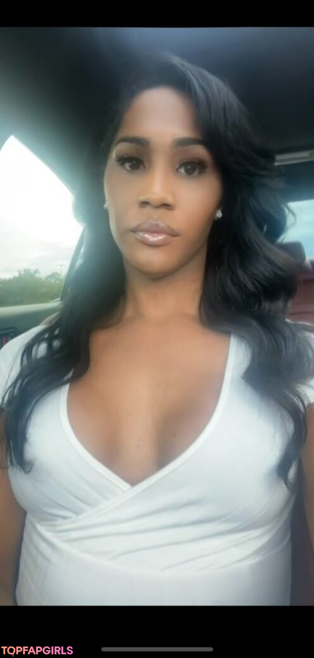 inside onlyfans sexy image