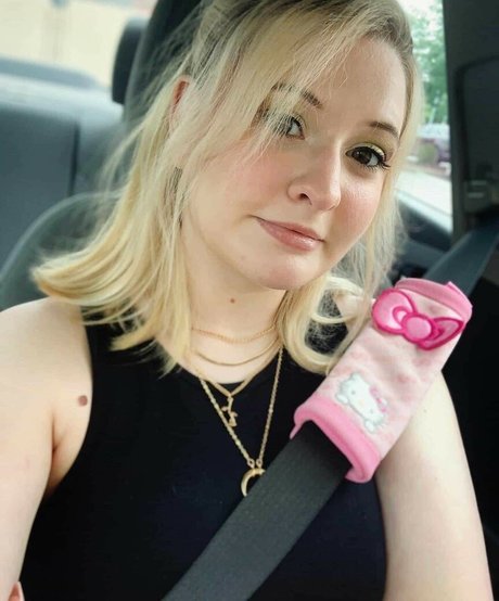 babie nicole profile image