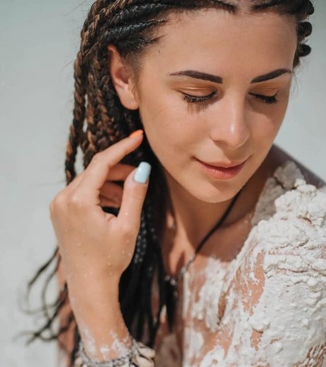 blonde cougar onlyfans porno images