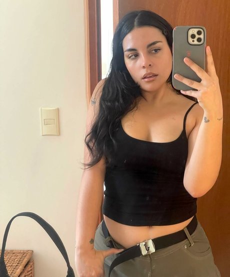 Mariana de Miguel star exclusive pics