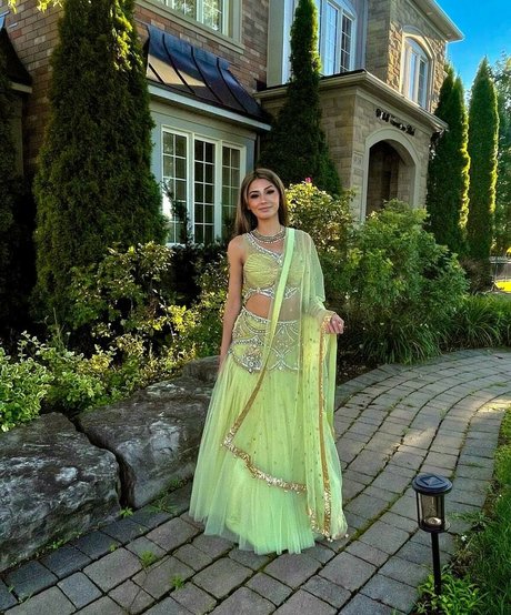 Bhavika Shah sexy model picture