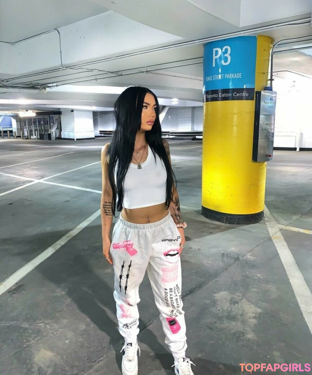 Bailey King model hd pictures
