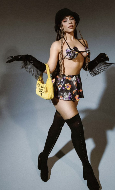 Makayla London model hd photos