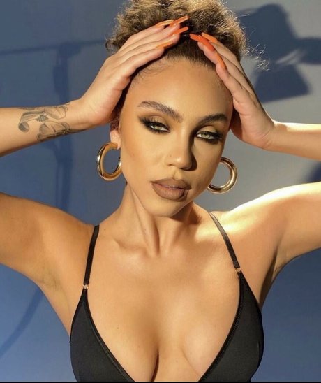 skinny big tits onlyfans beautiful photos