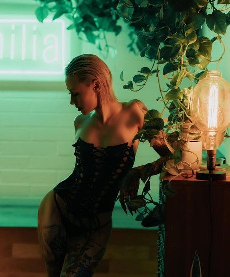 Shonda Laurelee Mackey top pornstar img