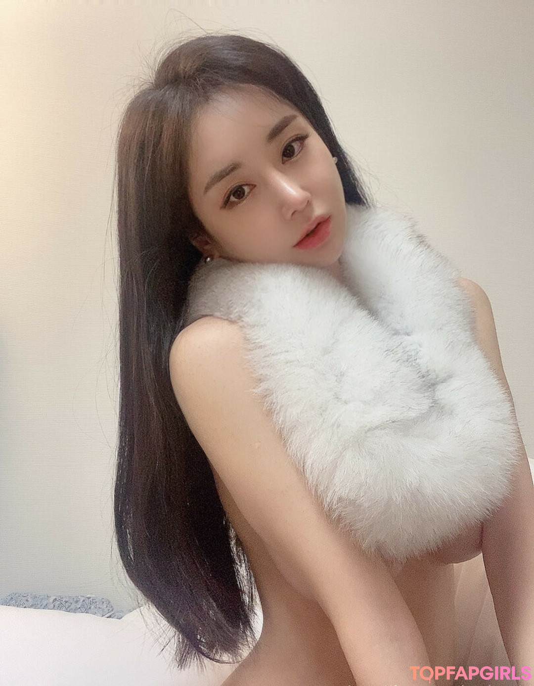 Candy Seul model perfect image