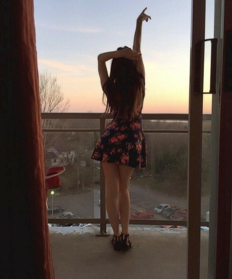 Shoe0nhead model pretty pic