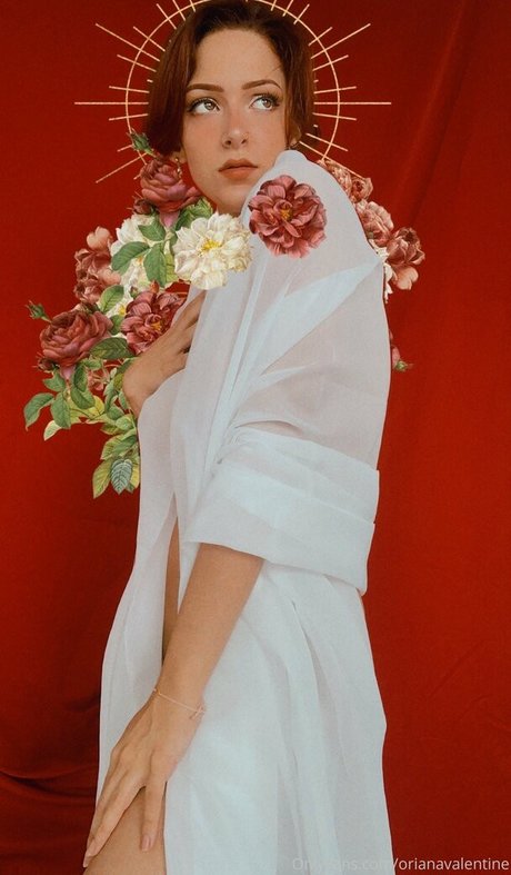 Oriana Leal nude star images