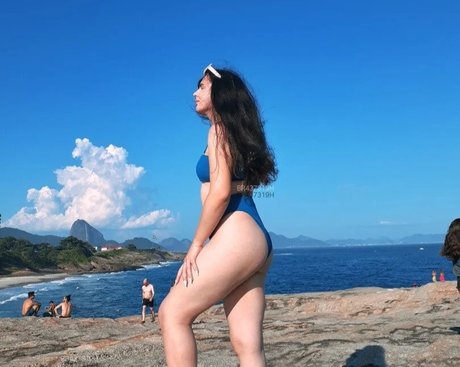 Isadora Amorim art star img