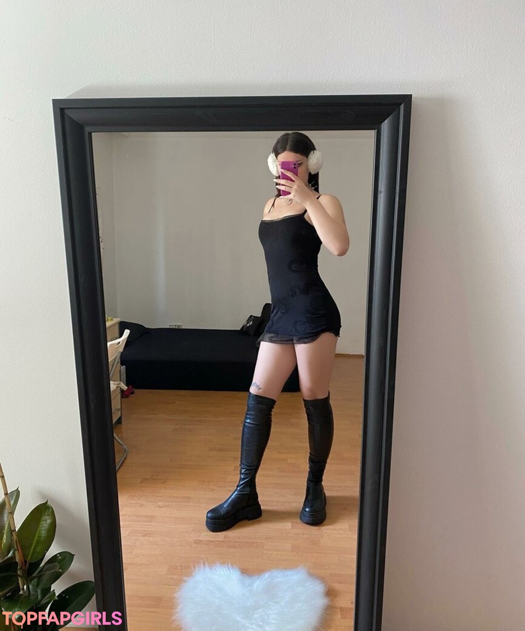 derin4y model sex archive