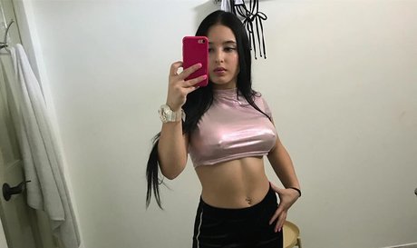 Carolina Tobon hot actress pics