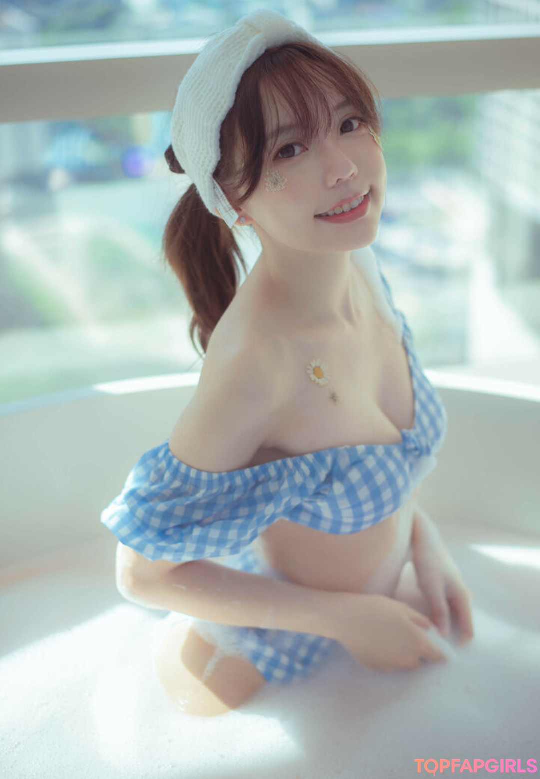 Angie0 0 adult actress pics