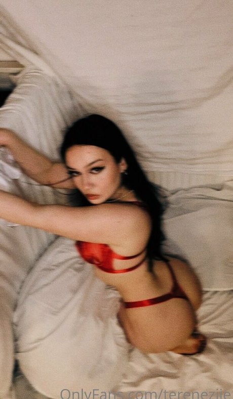 terenezije pornographic actress photo