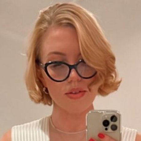 Vivienne Cole pornstar nudes images