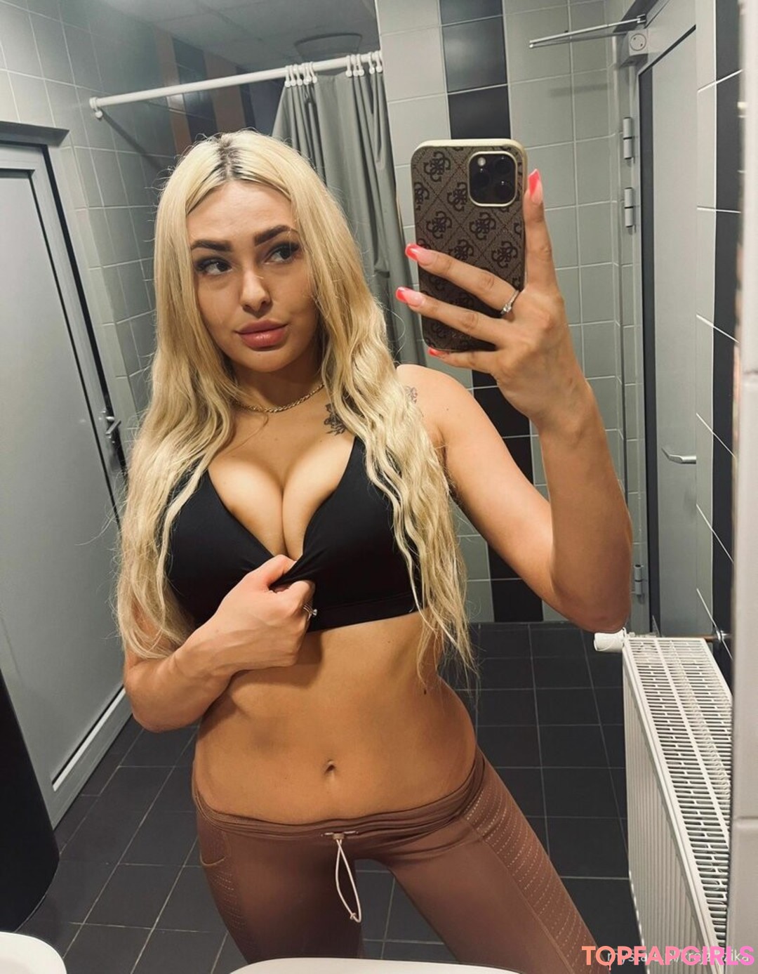 krejziczika art actress image