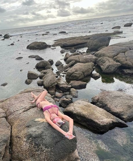 Nicole Neuman top model image