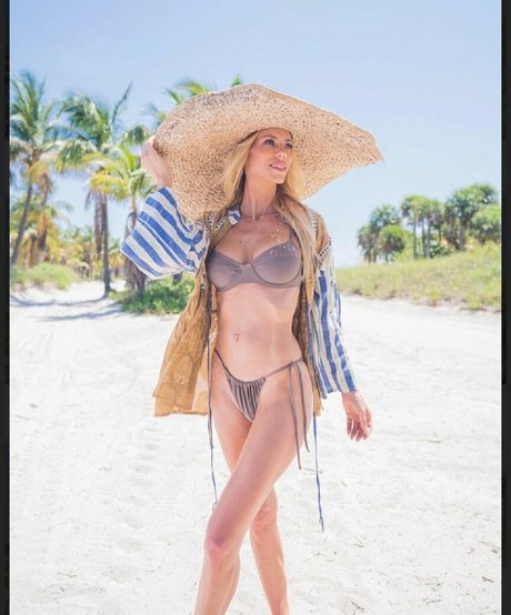 Nicole Neuman adult star photo