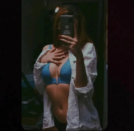 ili ncandreea0 star hot photos