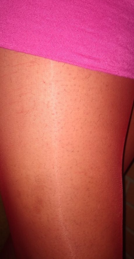 petite feet onlyfans free nude photo