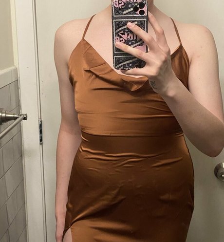 Sasha Donis pretty model gallery