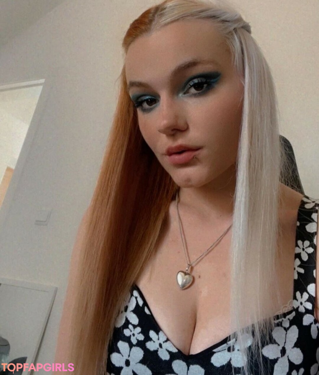 Lovergirl 1999 pretty model galleries