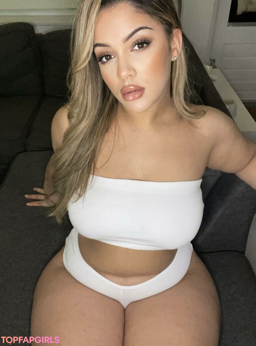 CaribbeanBadGirl star exclusive image