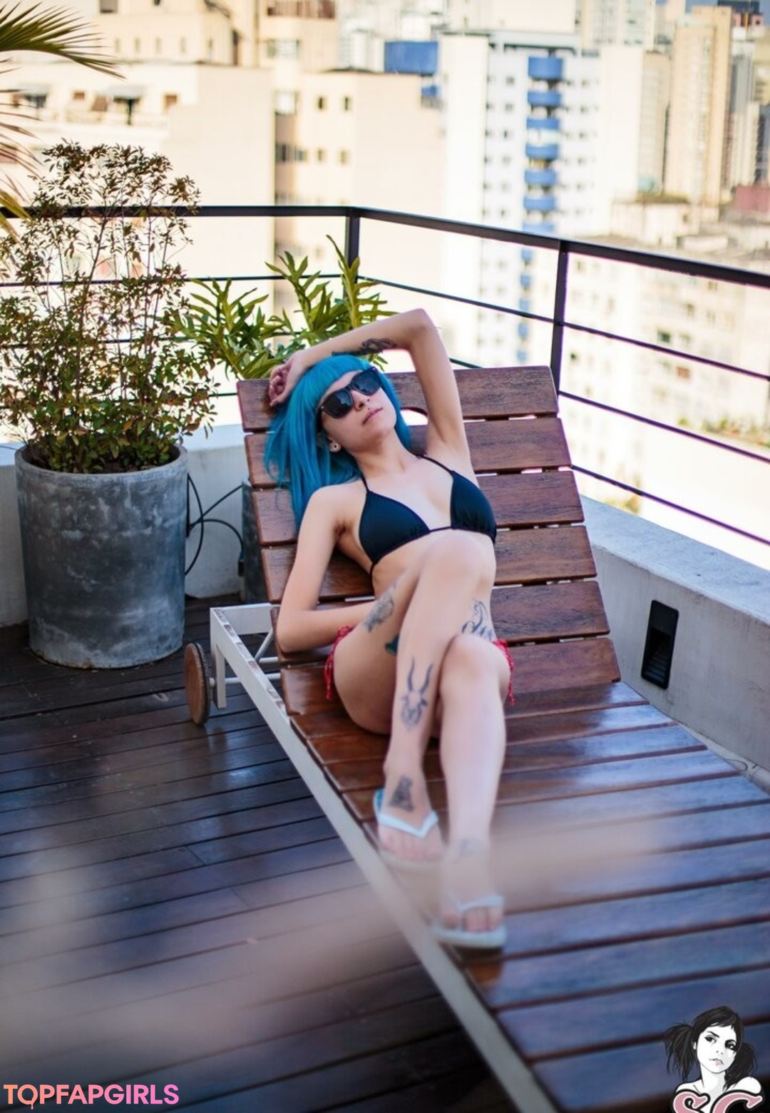 Wingsweak hot actress image