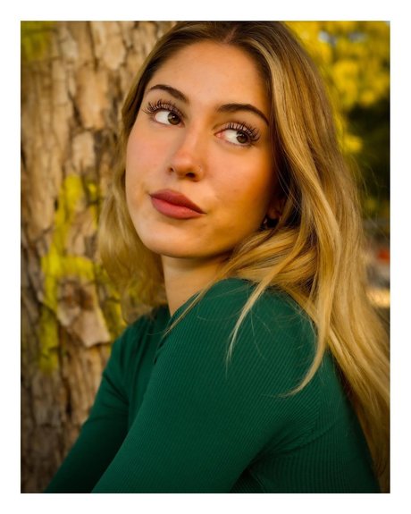 Mia Fortu star hot pic