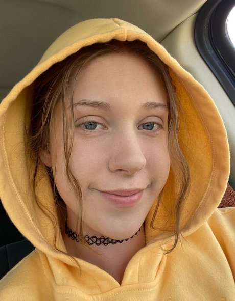 Princess Kiarra beautiful pornstar image