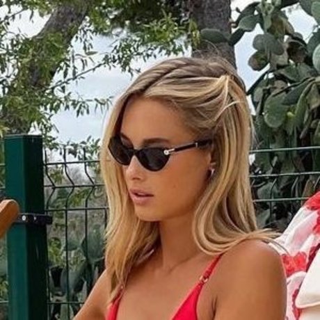 Viky Varga high quality model photos