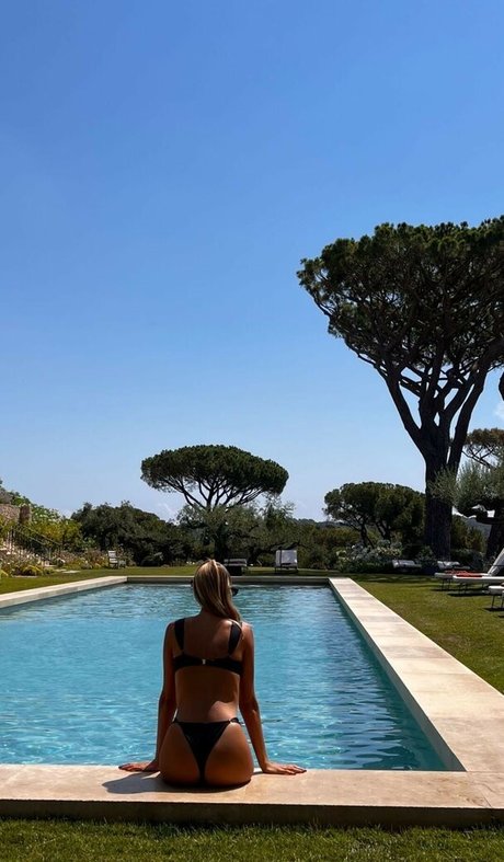 Viky Varga sex model photo