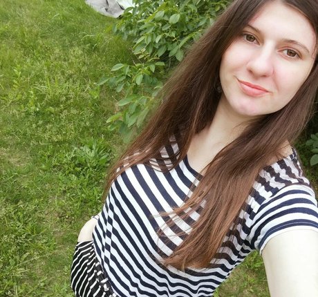 Alexaana naked actress photos