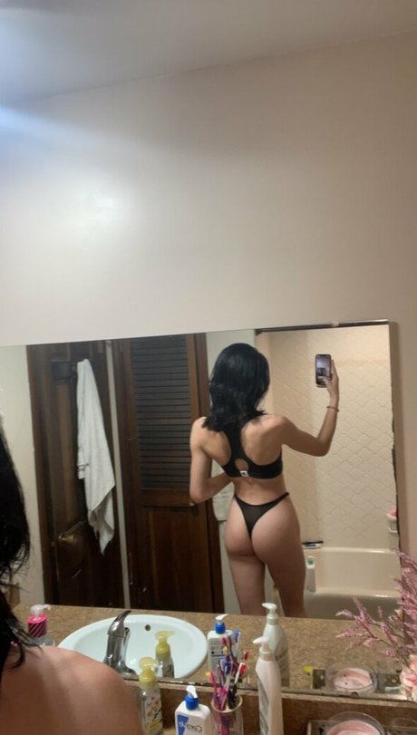 lilywest56 hot star picture