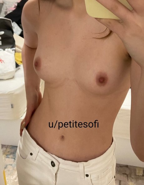 Petitesofi model sexy galleries